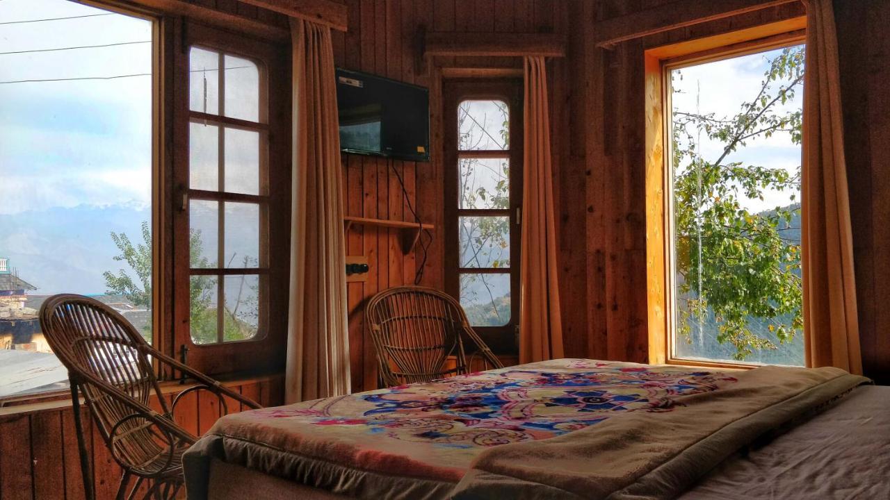 Loghouse At Khajjiar Lake Ngoại thất bức ảnh