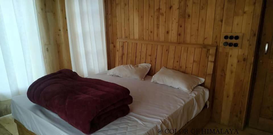 Loghouse At Khajjiar Lake Ngoại thất bức ảnh